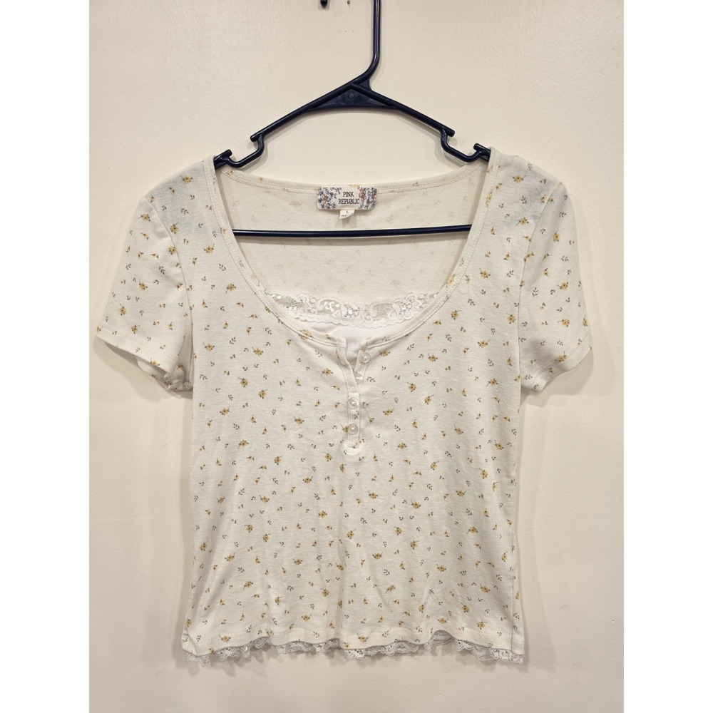 White Gold‎ Ditsy Floral Lace Trim Henley Top Women's Large Cottagecore Y2K